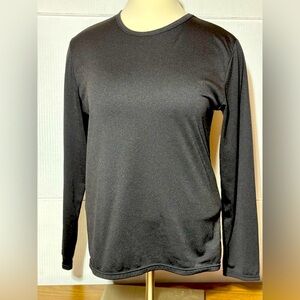 Basic black long sleeve women’s tee XXL GOES W/everything 29” L 22” p2p